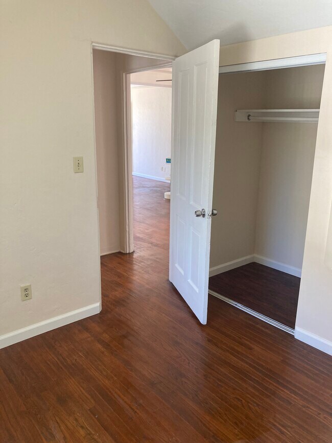 Building Photo - 4188 Chamoune Ave