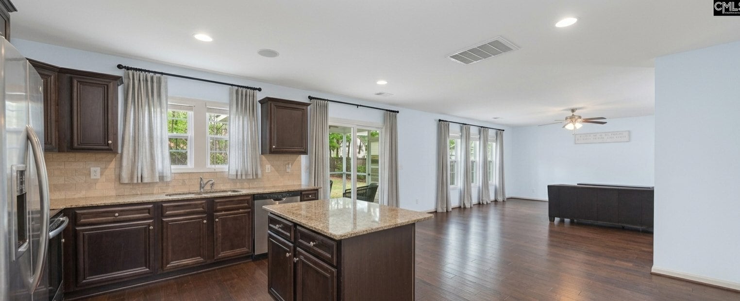 Building Photo - 512 Colony Lakes Dr