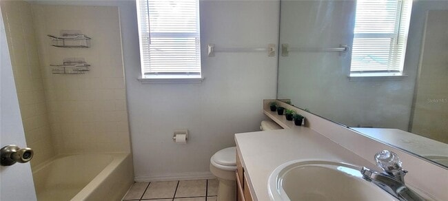 Building Photo - 1212 Sandbrook Dr