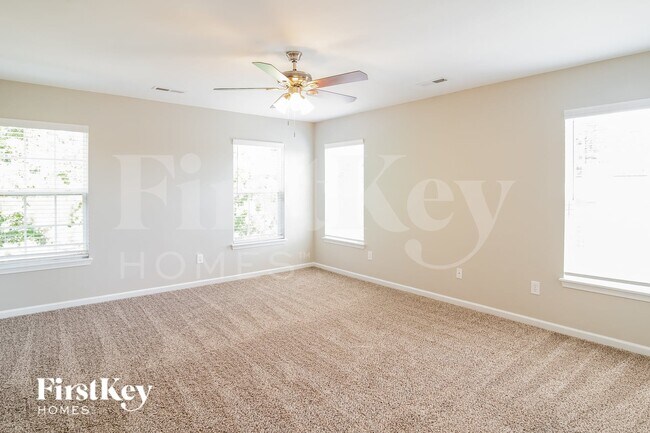 Building Photo - 335 Seneca River Dr
