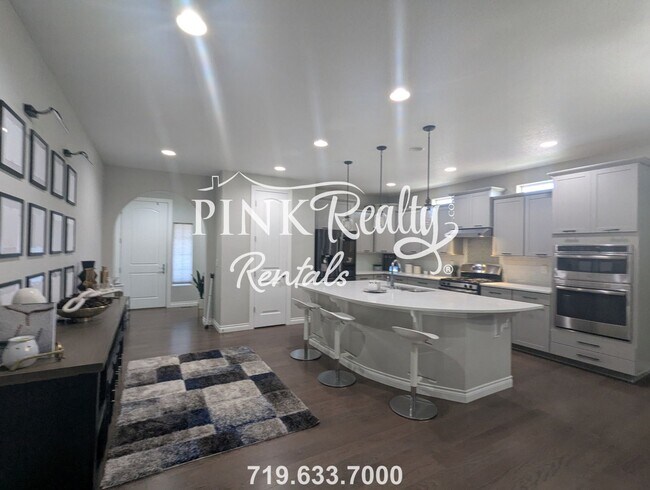 Building Photo - 6810 Sedgerock Ln