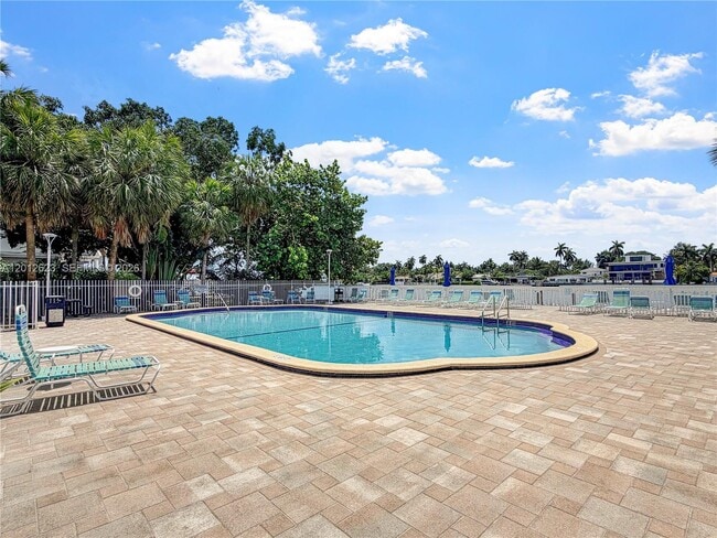 Building Photo - 1455 N Treasure Dr