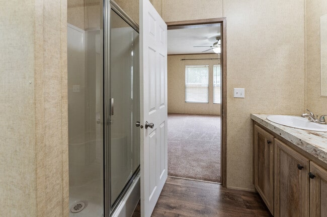 Building Photo - 204 Wildflower Drive