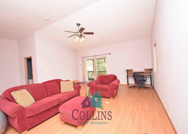 Building Photo - 12999 Capitol Dr