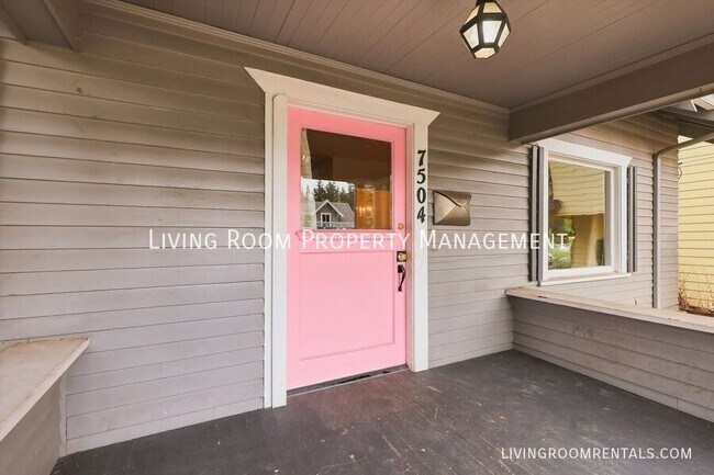 Building Photo - 7504 SE Woodstock Blvd