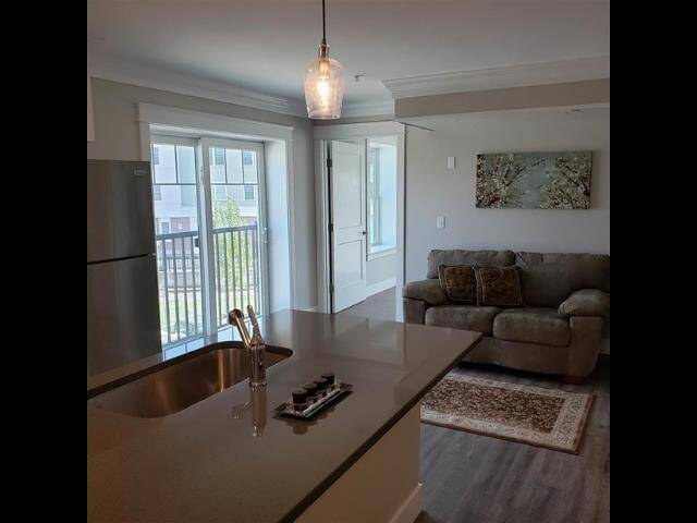 Building Photo - 10 4th St