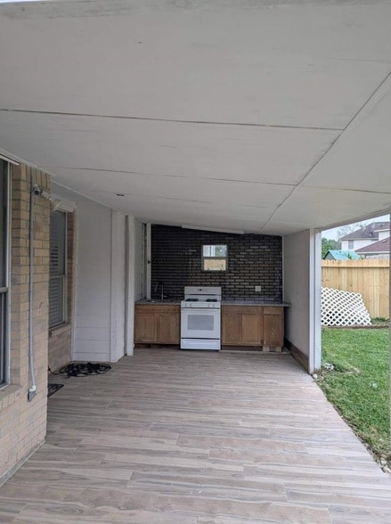 Building Photo - 11906 Dinosaur Valley Dr