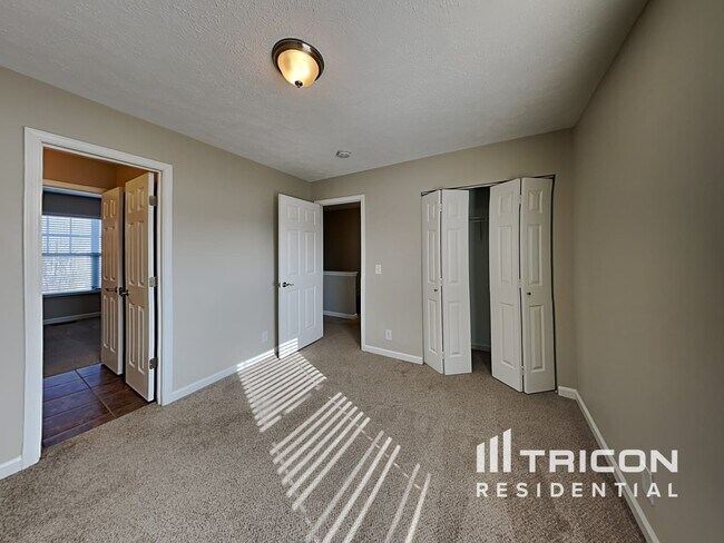 Building Photo - 2240 Crescent Valley Ln