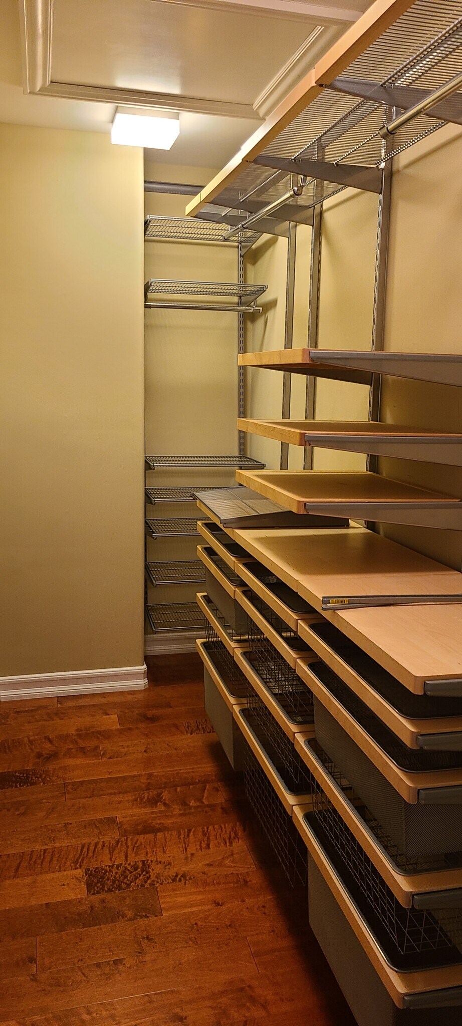 Building Photo - 229 W End Ave