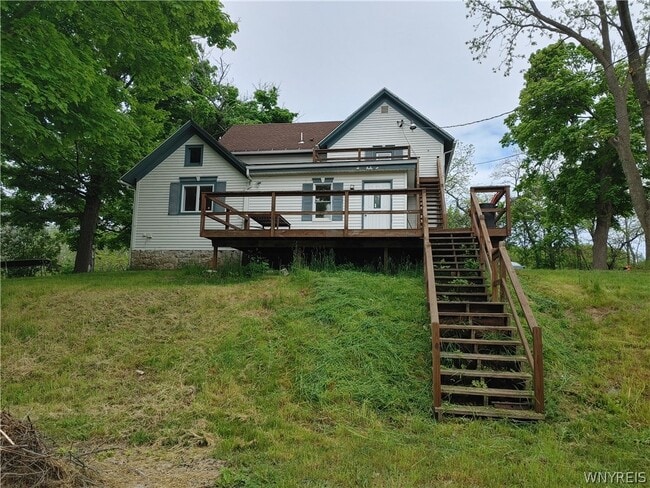 Building Photo - 770 Lake Rd