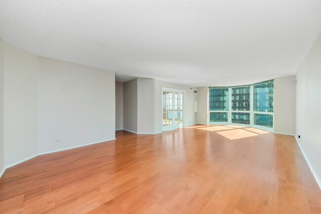 Building Photo - 195 N Harbor Dr