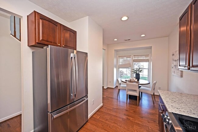 Building Photo - 7135 Thorndale Ln