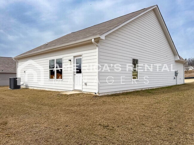 Building Photo - Your New Home Awaits in Hunter's Point at Innsbrooke in Pinson, AL! Available to View Now!!!