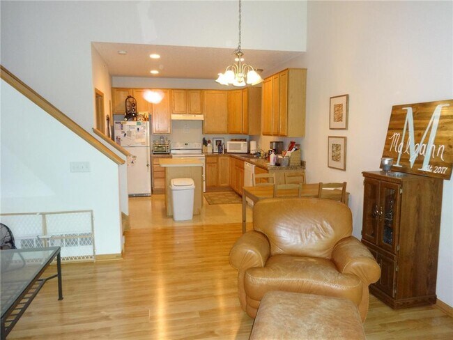 Building Photo - 4770 Underwood Ln N