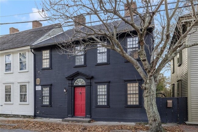 Building Photo - 73 Thames St