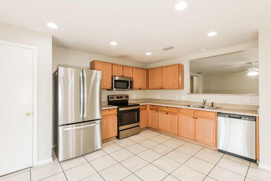 Building Photo - 2292 Blackwood Dr