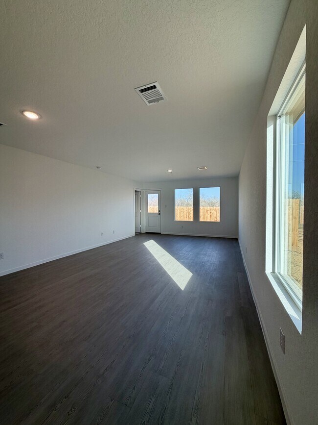 Building Photo - 14536 Azzurro Stone