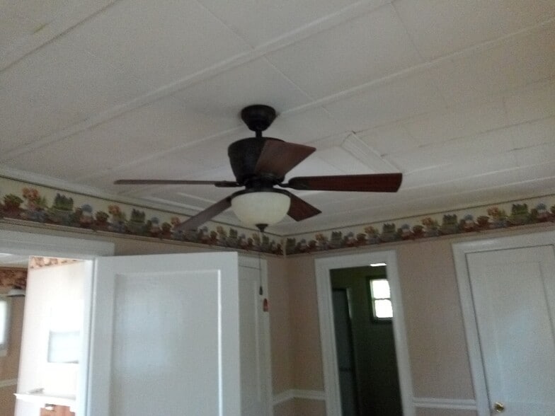 Building Photo - 224 Clement Ave