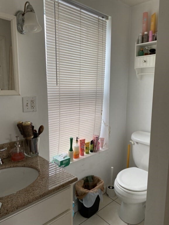 Building Photo - 6 School St