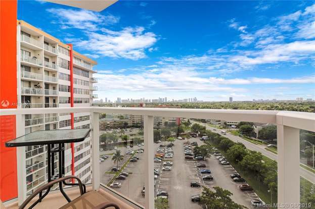 Building Photo - 1351 NE Miami Gardens Dr