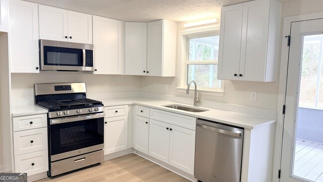 Building Photo - 105 Woodbine Dr