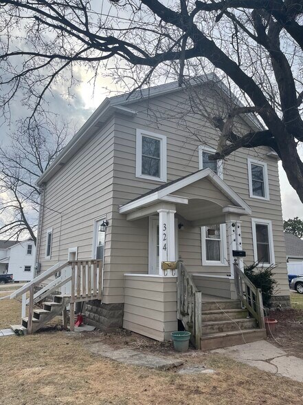 Building Photo - 324 Wilson St