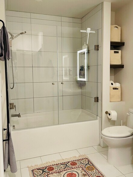 Building Photo - 901 Jefferson St