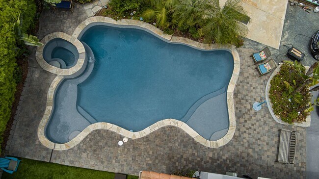 Building Photo - Resort-Style Encinitas Estate with Pool
