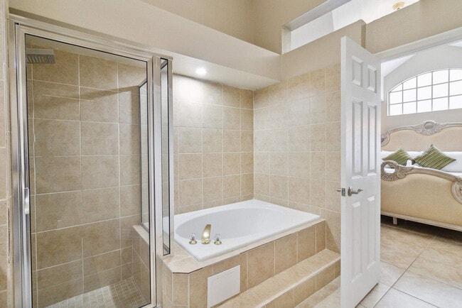 Building Photo - 4931 Dunmore Ln