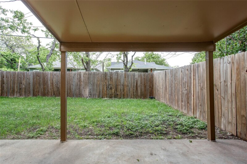 Building Photo - 5020 Donnelly Ave