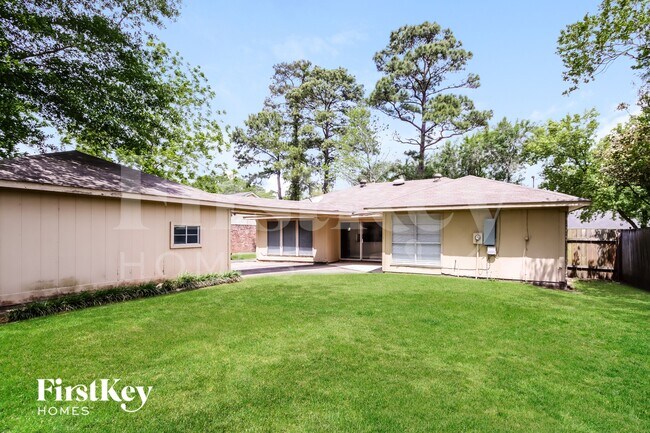 Building Photo - 7206 Foxmar Ln