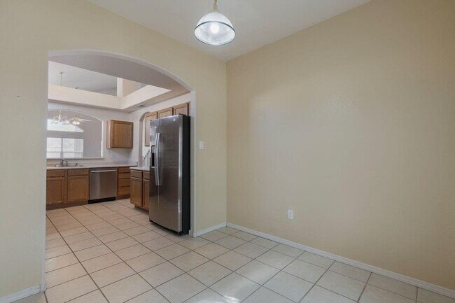 Building Photo - 7351 Sidewinder Dr NE