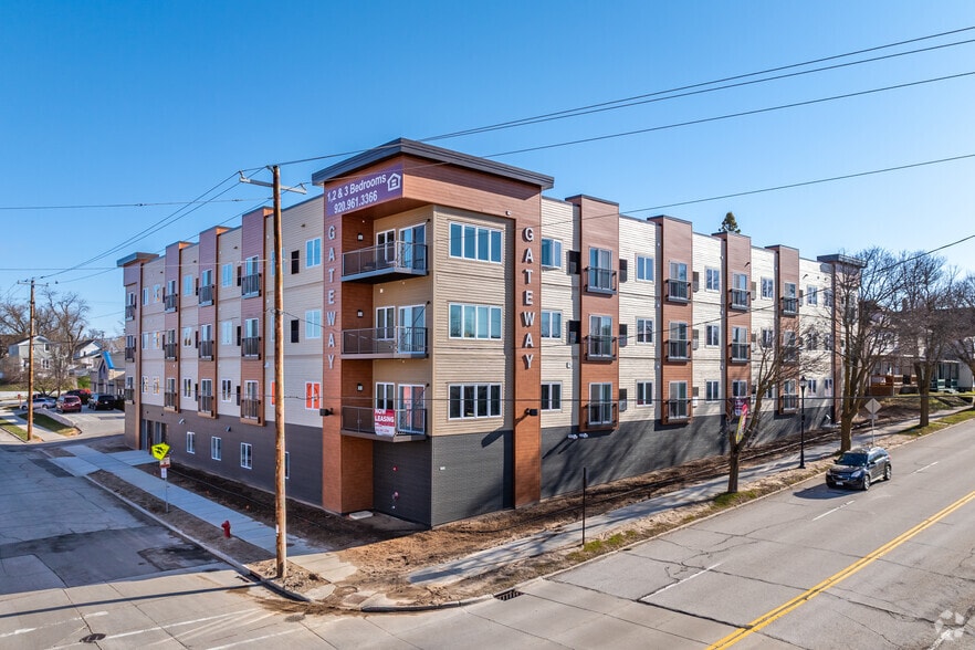 Building Photo - Gateway Apartments