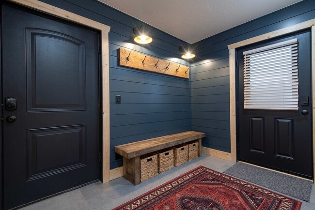 Building Photo - 4535 Roxanne St