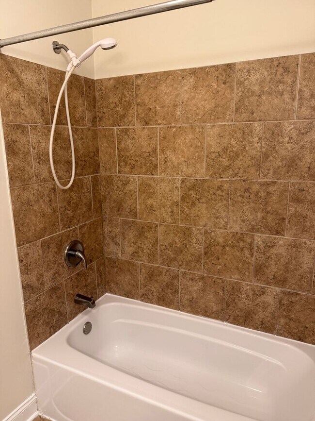 Building Photo - East Brainerd