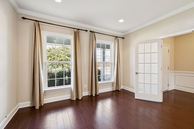Building Photo - Sparkling clean 4 bedroom home in Spring H...