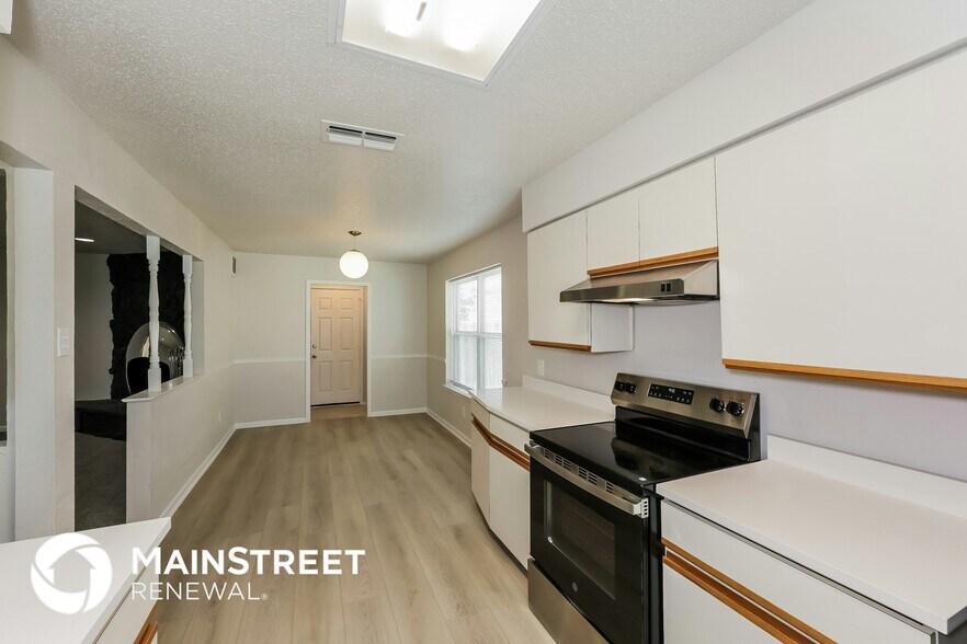 Building Photo - 1816 Christopher Dr