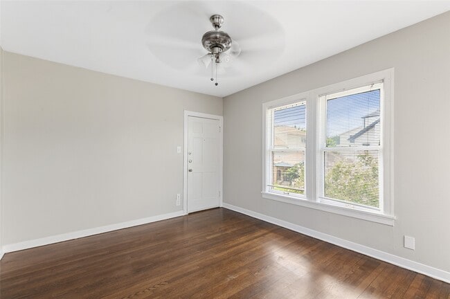 Building Photo - 419 W Polk St