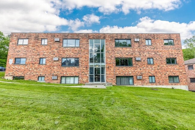 Building Photo - 2486 White St