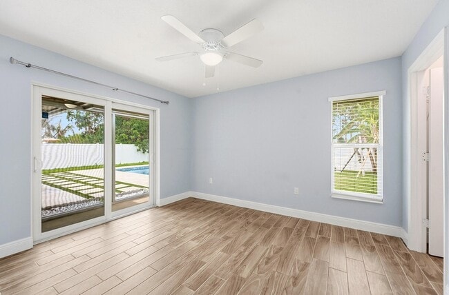 Building Photo - 1280 SW Kalevala Dr