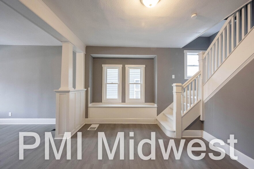 Building Photo - 22 N Euclid Ave