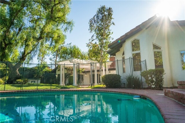Building Photo - 5054 Encino Ave