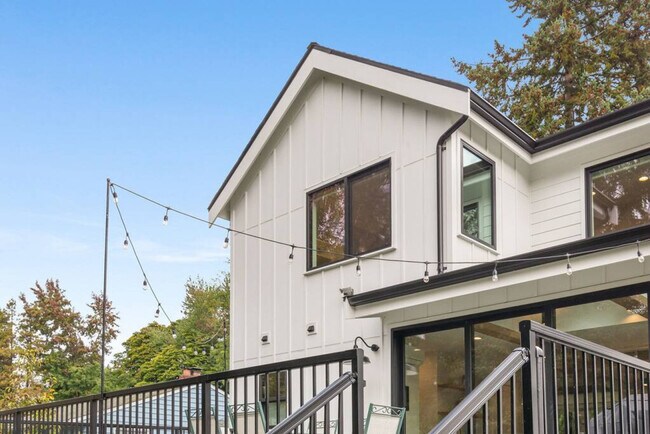 Building Photo - 9047 51st Ave NE