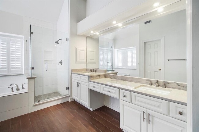 Building Photo - 14127 Swallowfield Dr