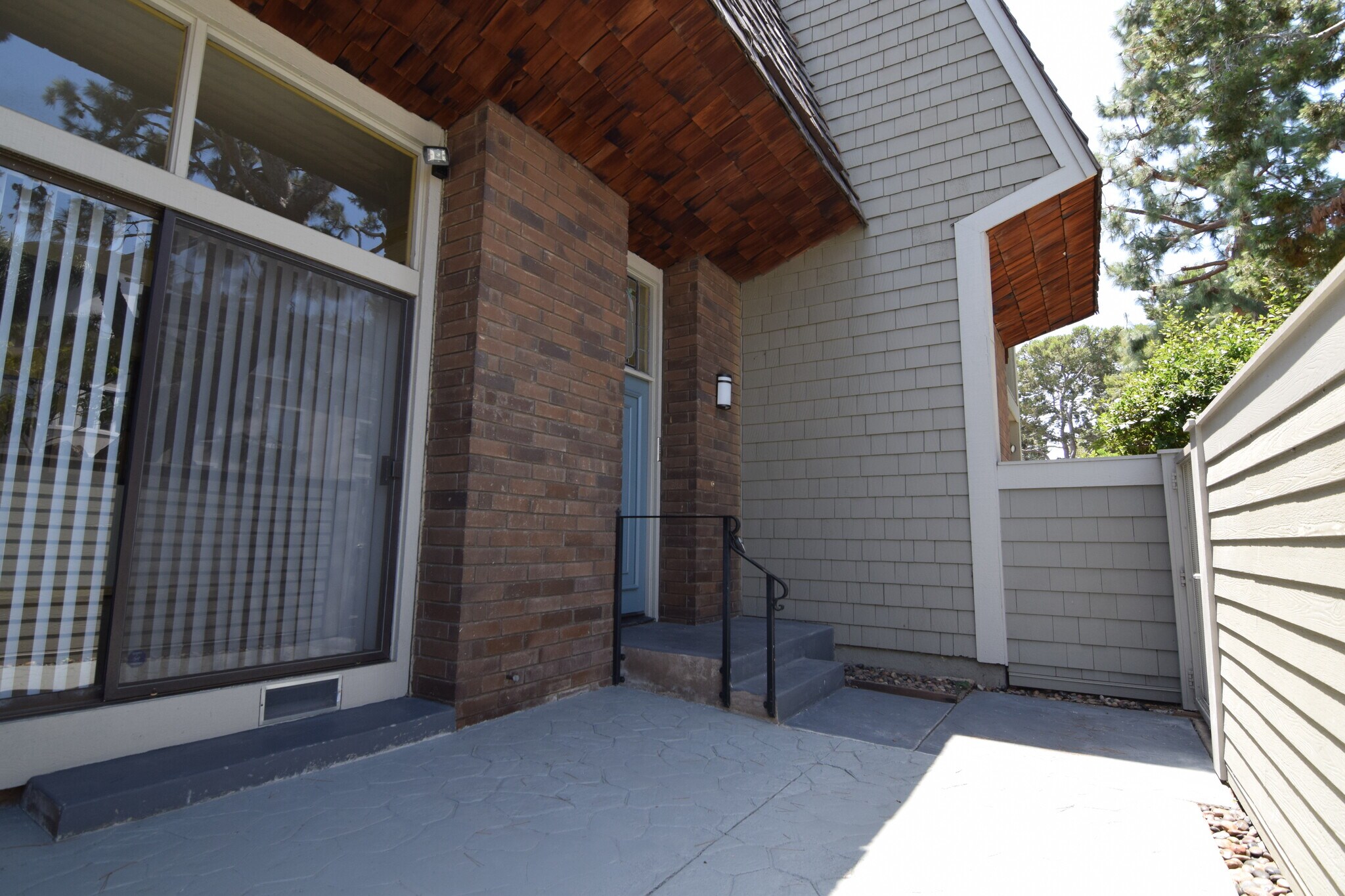 Building Photo - 13340 Maxella Ave