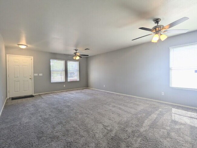 Building Photo - Newly Remodeled Rancho Sahuarita Rental!