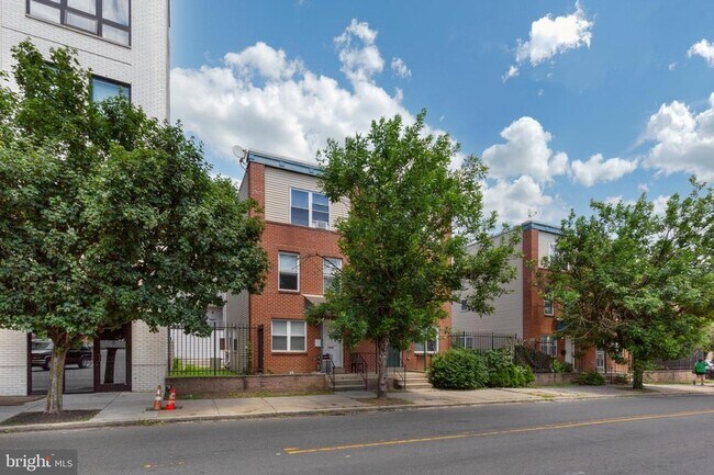 Building Photo - 1719 Ridge Ave