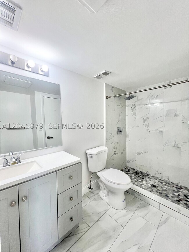 Building Photo - 842 NW 92nd Ave
