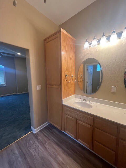 Building Photo - 427 Sea Cove Dr