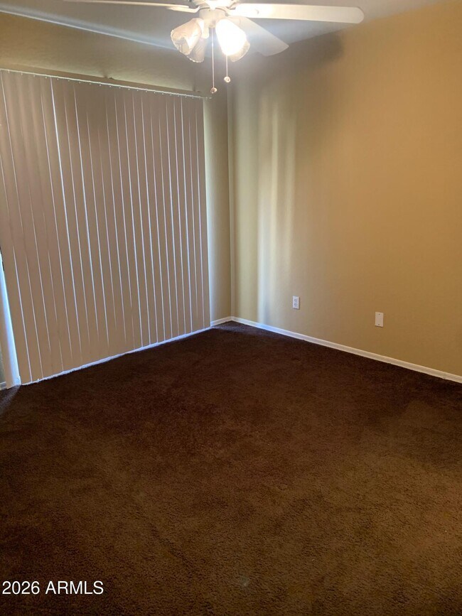 Building Photo - 3301 E Earll Dr